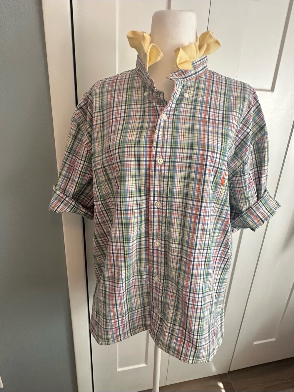 Women - Upcycled (reworked) men’s shirt with ruffled collar Ralph lauren